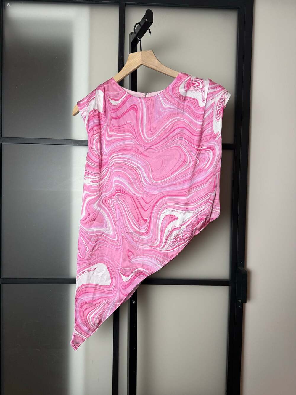Amanda Uprichard Pink Swirl Jupiter Asymmetrical Hemline Top size Medium